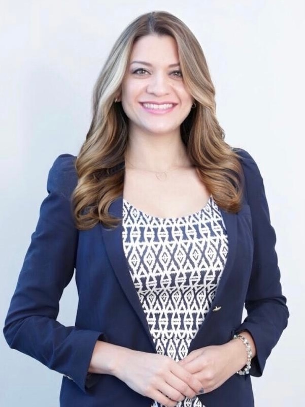 Financial Professional & Insurance Agent MARIA LORENA MARTINEZ serving